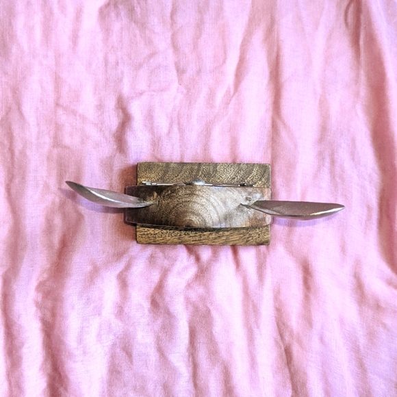 Wooden Home Decor Bunny Statue - Picture 5 of 6
